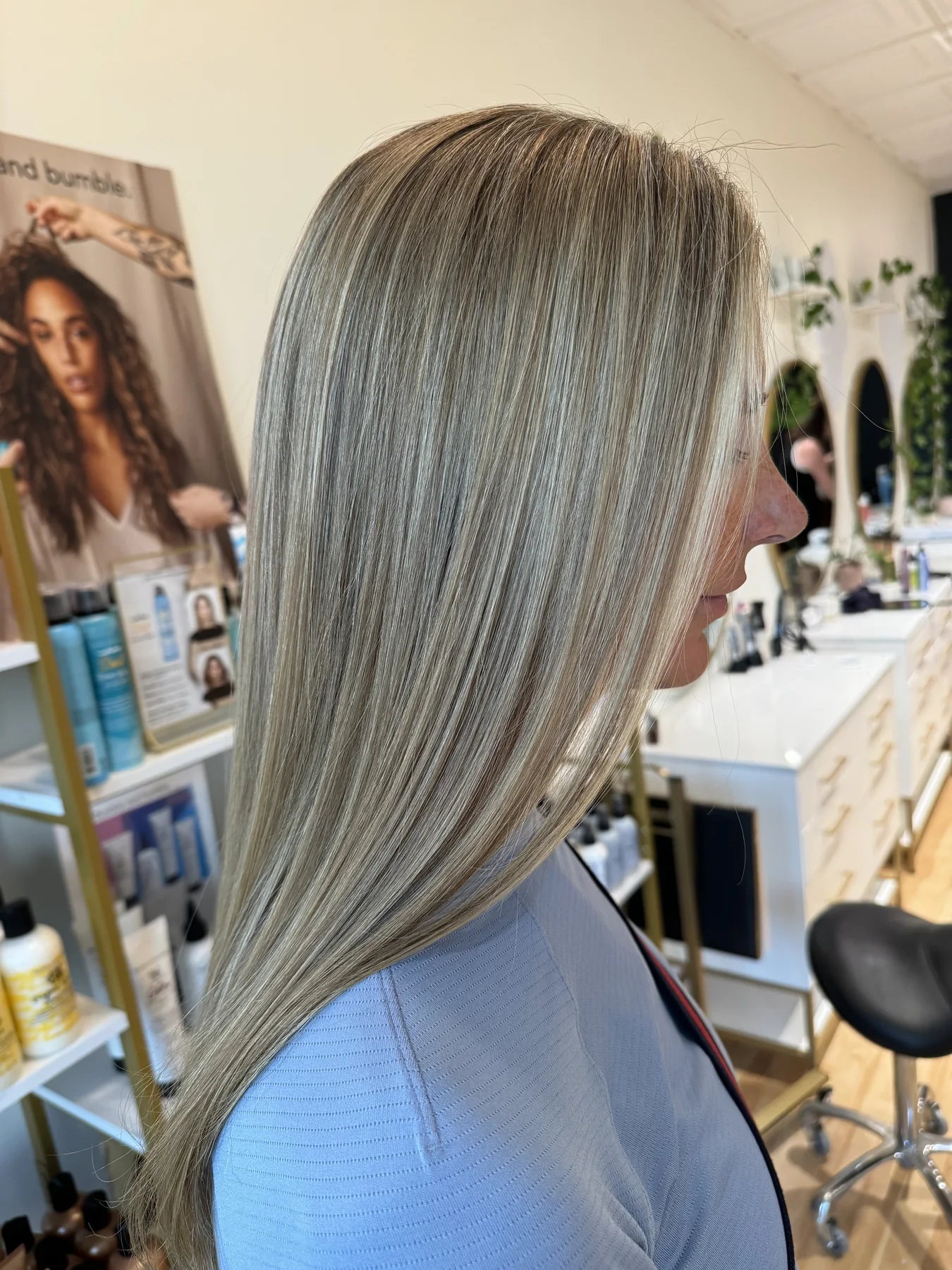 Cool blonde highlights by Kelly